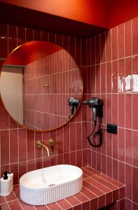 Waschbecken in der Suite – 4 Living, Heraklion