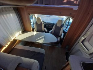 Weinsberg CaraHome: Sitzgruppe - Wohnmobil Rethymnon Kreta