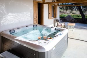 Whirlpool auf der Veranda Mera Beachfront House Falasarna