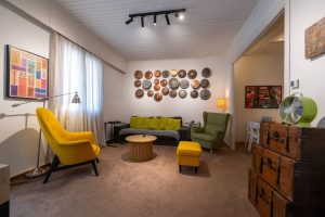 Wohnzimmer im Obergeschoss - City Cottage Kalamata