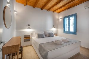 Zimmer – Galazio Suites, Livadakia